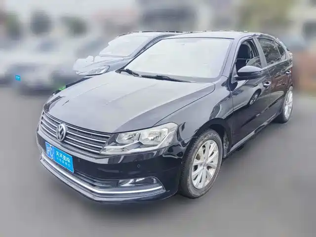 Volkswagen Lavida 2017 1.6L Automatic Comfort Edition — фото 1