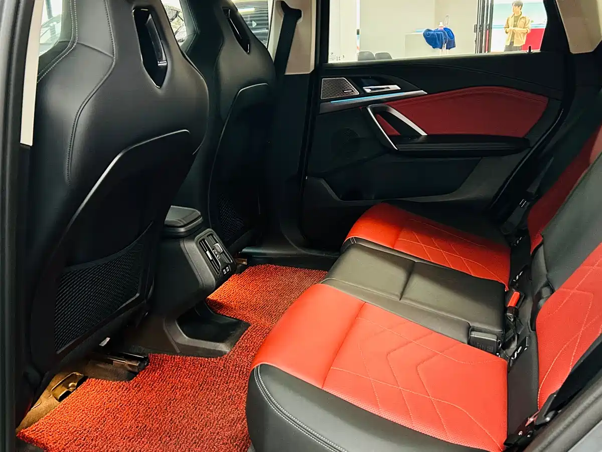 BMW iX1 2023 xDrive30L M Sport Package фото 8