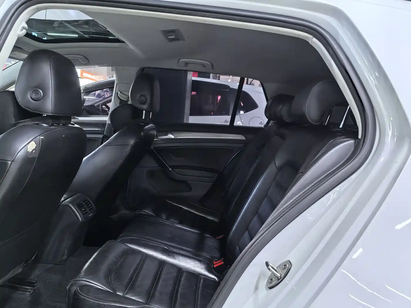 Volkswagen Golf 2015 1.4TSI Automatic Luxury фото 10
