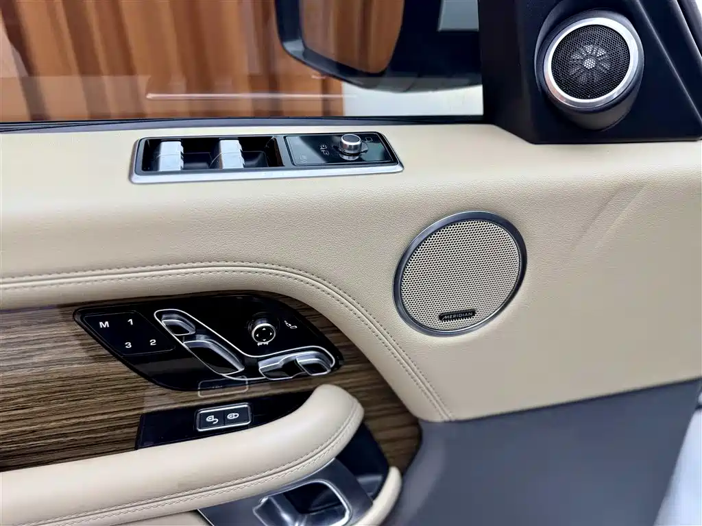 Land Rover Range Rover 2019 3.0 SC V6 Heritage Extended Edition фото 14