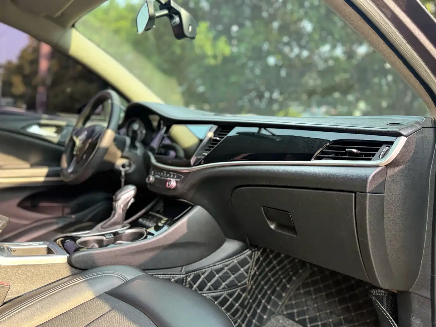 Buick Verano 2016 2015 Sedan 20T Dual-clutch Leading