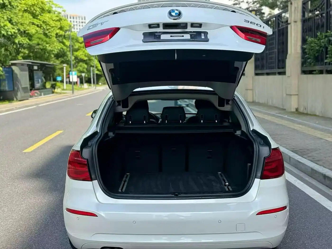 BMW 3 Series GT 2021 2020 320i M Sport Package