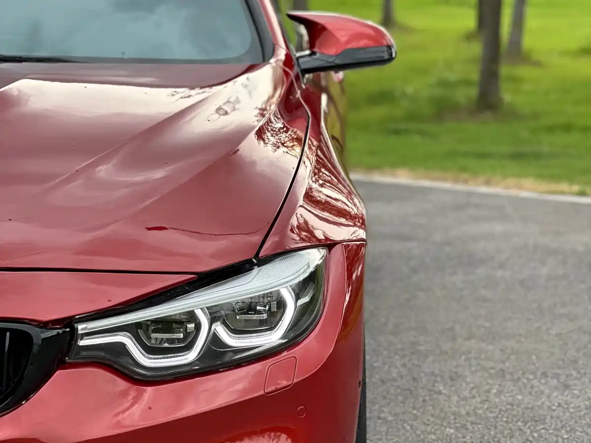Photo 8 - BMW M4
