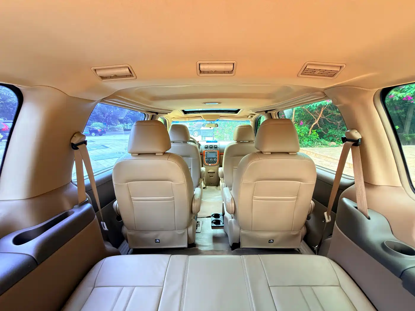 Buick GL8 2011 2.4L LT Luxury Business Executive фото 24