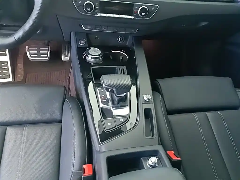 Audi A4L 2024 40 TFSI Luxury Dynamic фото 14