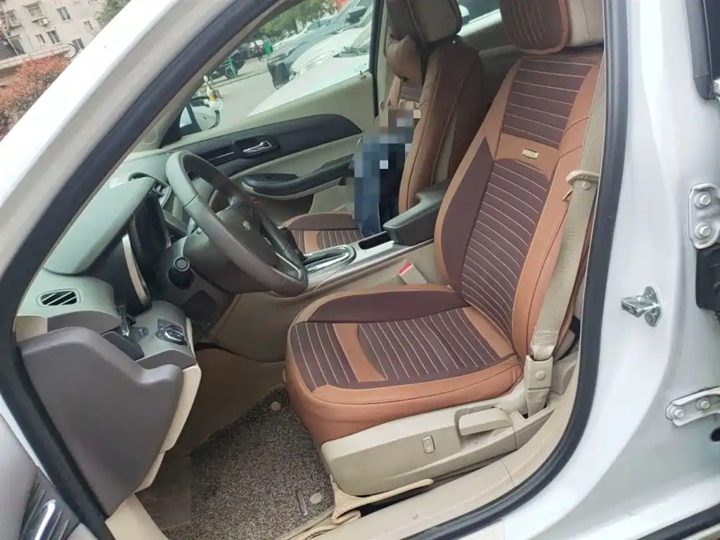 Chevrolet Malibu 2014 2.0L Automatic Comfort фото 8