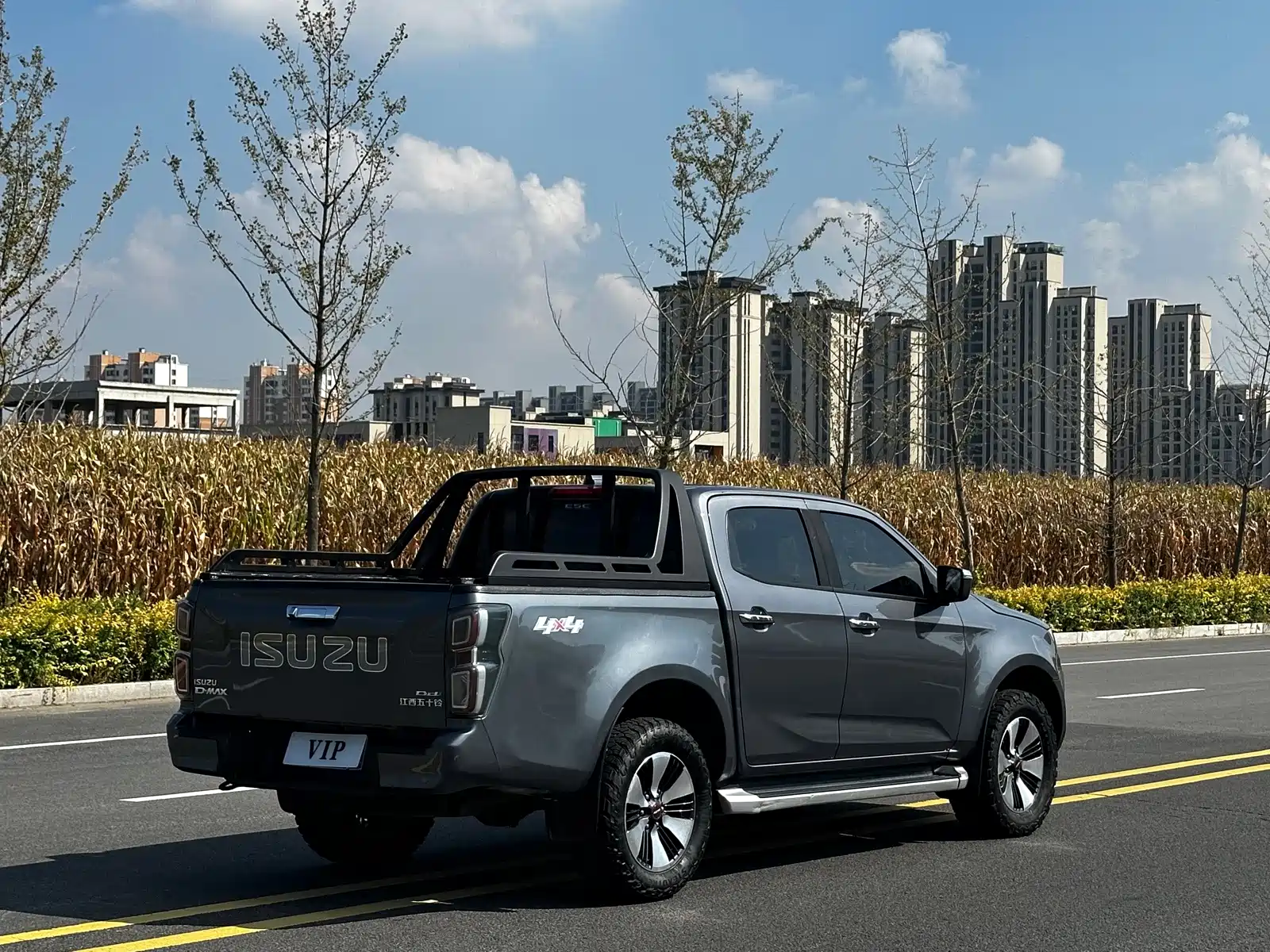 Фото 7 - Isuzu D-MAX