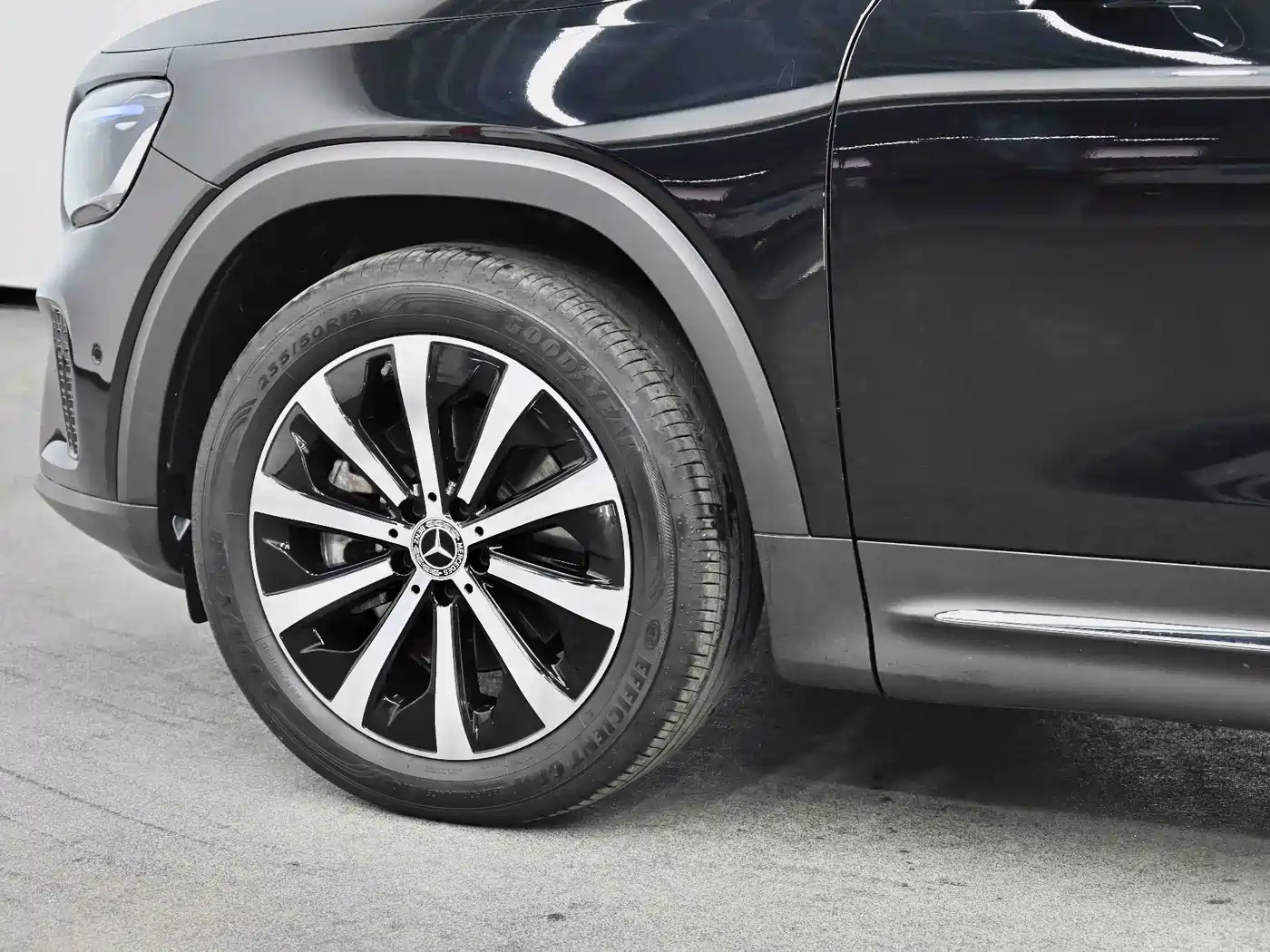 Mercedes-Benz GLB 2024 Facelift GLB 220 Style фото 31