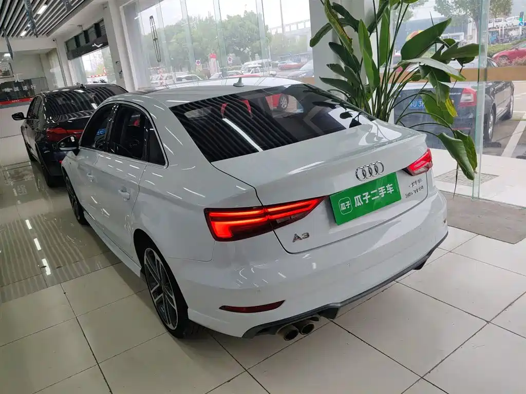 Audi A3 2018 30th Anniversary Limousine 35 TFSI Sport фото 5