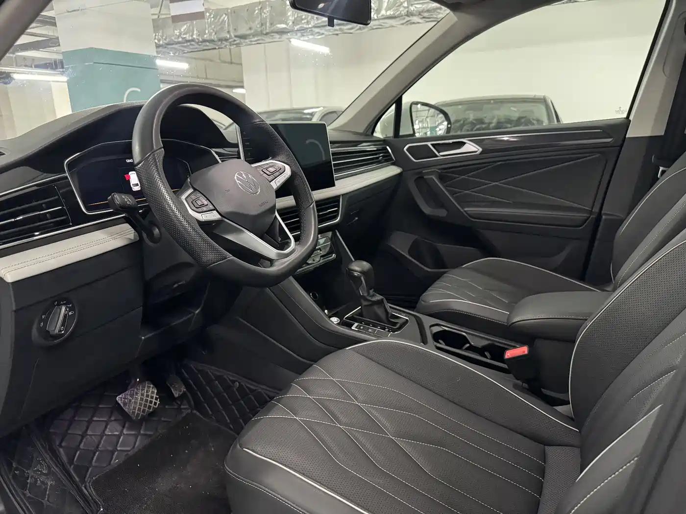 Volkswagen Tiguan L 2024 300TSI Auto 2WD Smart Edition фото 4