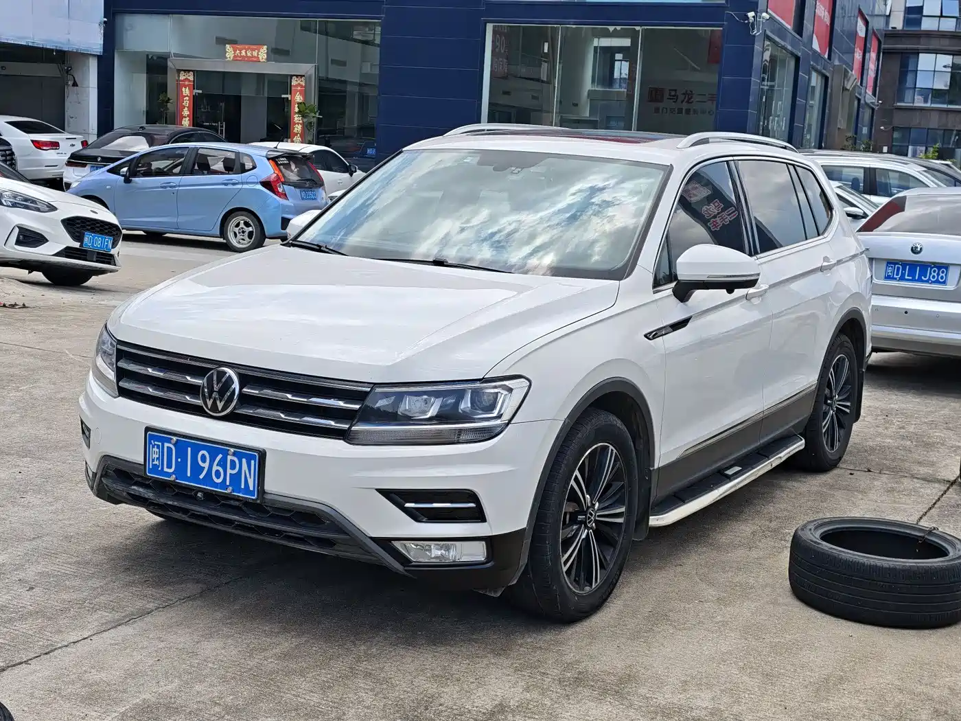 VOLKSWAGEN TIGUAN L