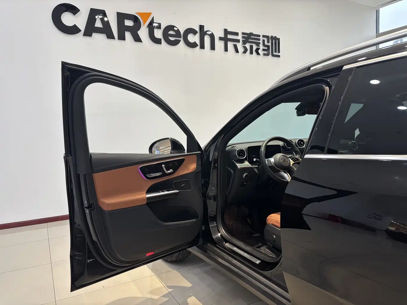 Mercedes-Benz GLC 2024 GLC 260 L 4MATIC Dynamic 5-seater фото 12