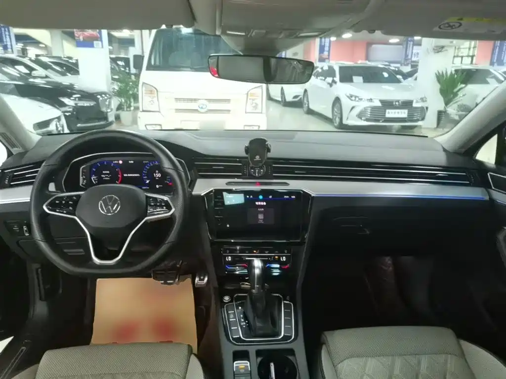 Volkswagen Magotan 2023 Model 2 Million Commemorative Edition 330TSI DSG Luxury фото 10
