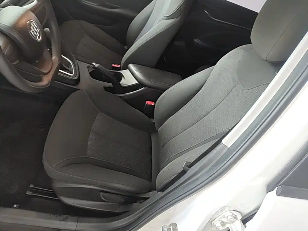 Фото 15 - Buick Excelle