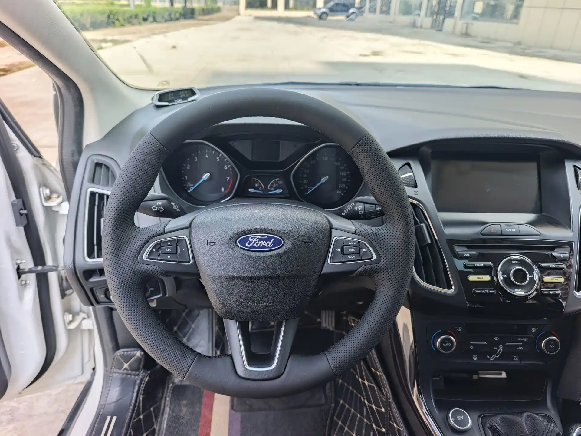 Фото 11 - Ford Focus