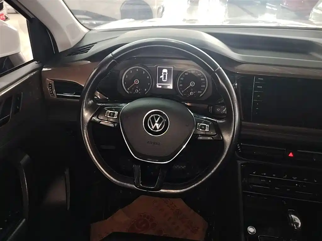 VOLKSWAGEN TUYUE