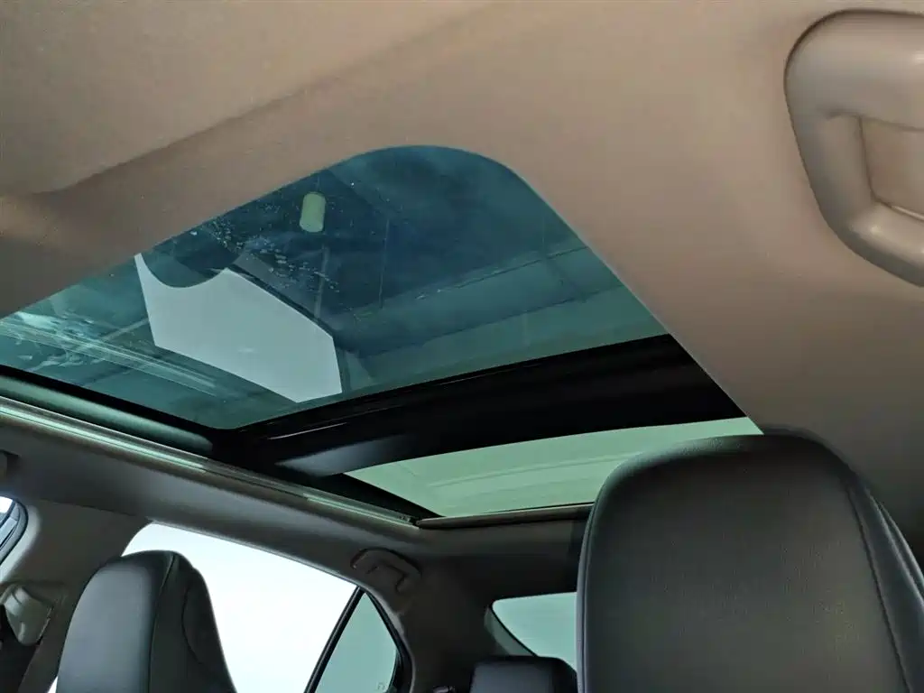 Toyota Camry 2021 2.5G Luxury Edition фото 18