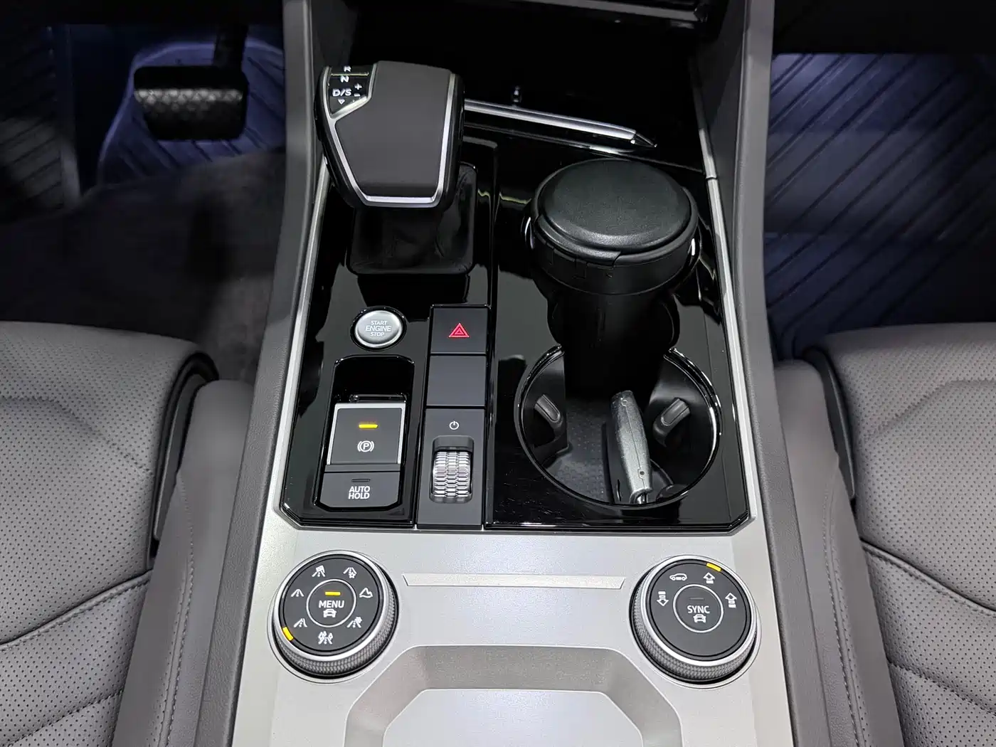 Volkswagen Touareg 2020 2.0TSI Rui Shang Edition China VI фото 9