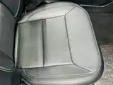 صورة 17 - Ford Explorer