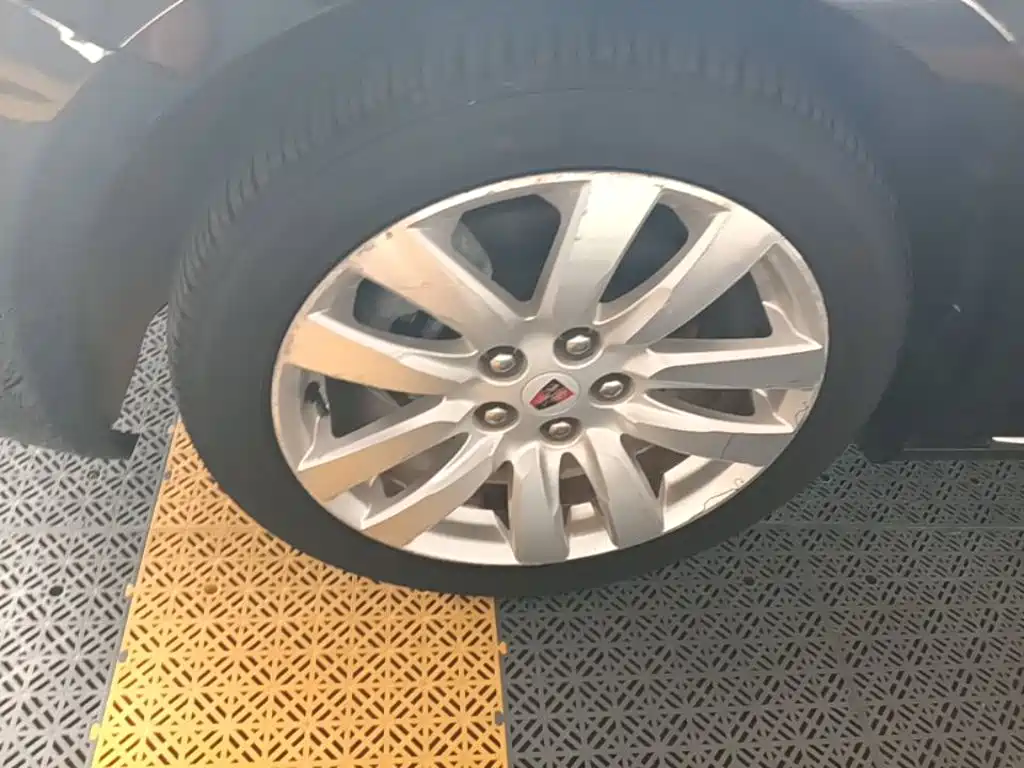 Фото 23 - Roewe 950