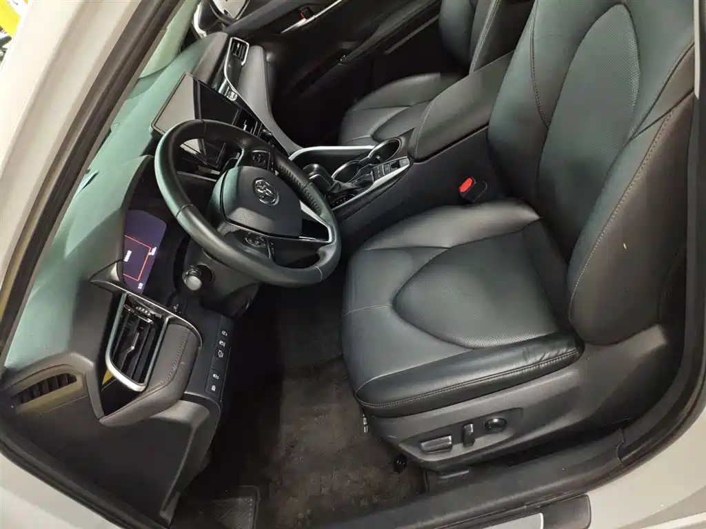 Toyota Camry 2021 2.5G Luxury Edition фото 15