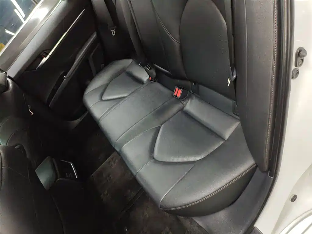 Toyota Camry 2021 2.5G Luxury Edition фото 17