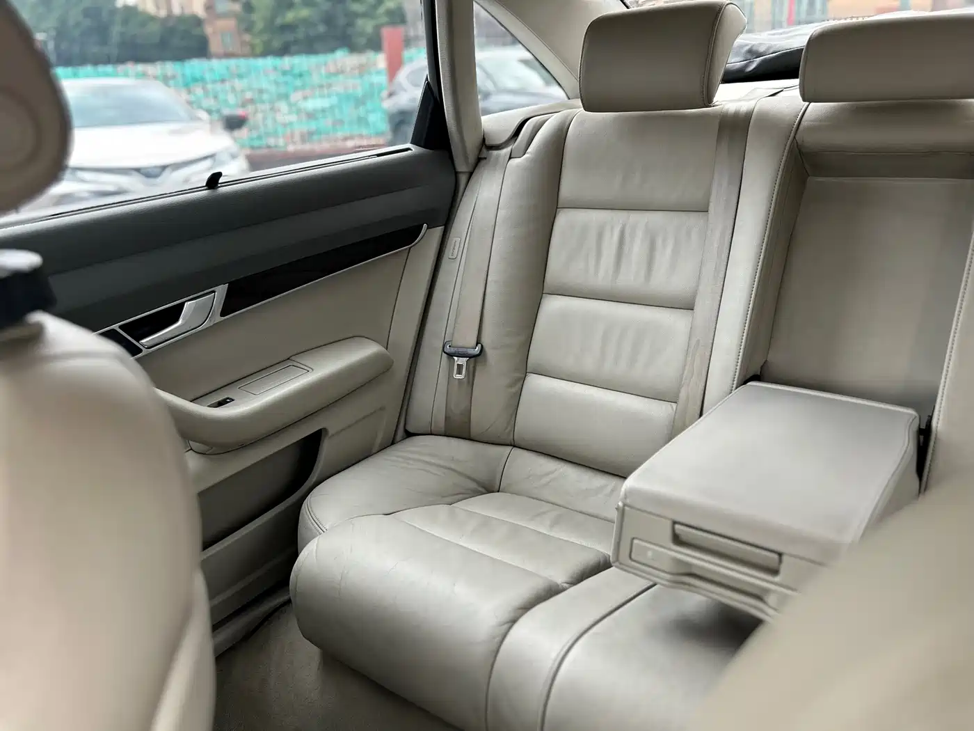 Audi A6L 2010 2.7 TDI фото 40