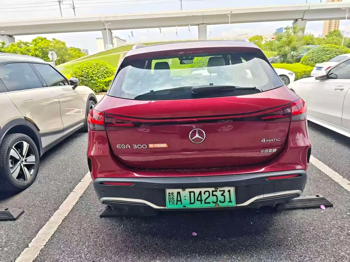Mercedes-Benz EQA 2022 EQA 300 4MATIC Launch Special Edition фото 4
