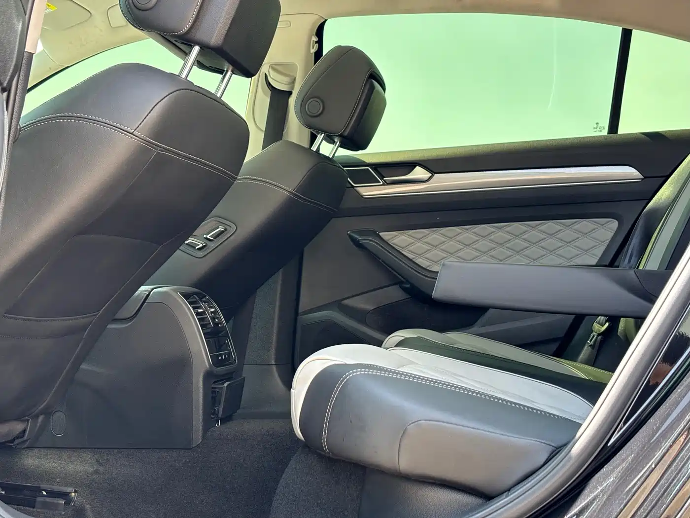 Volkswagen Magotan, миниатюра 17