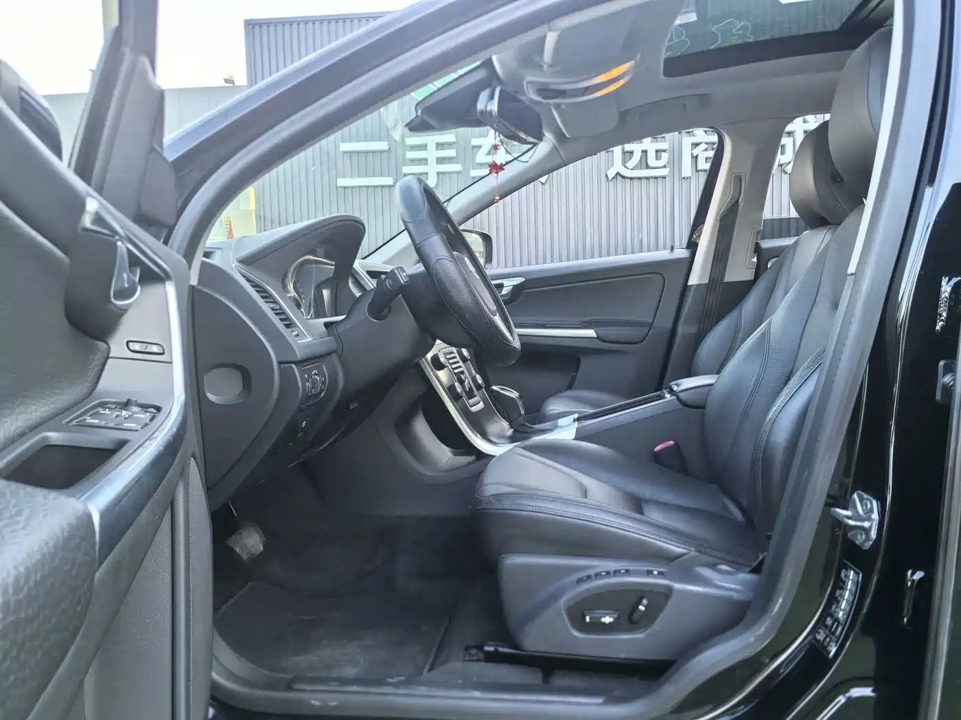 Volvo XC60 (Import) 2013 2014 T5 Zhiyi Edition