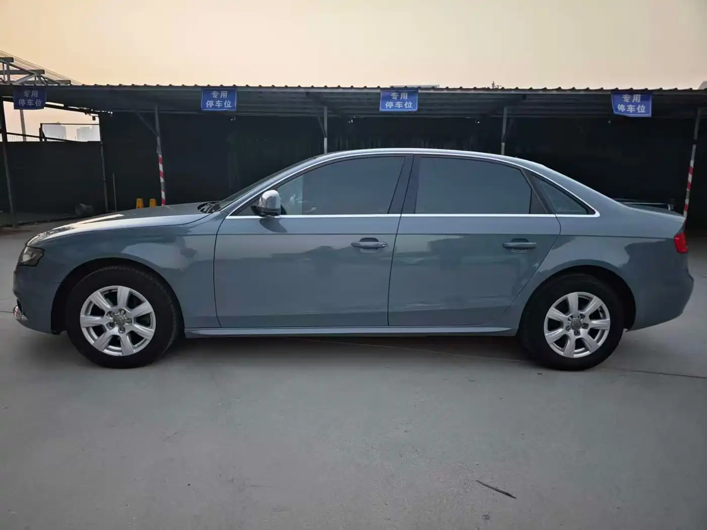 Audi A4L 2012 2.0 TFSI Auto Comfort фото 3