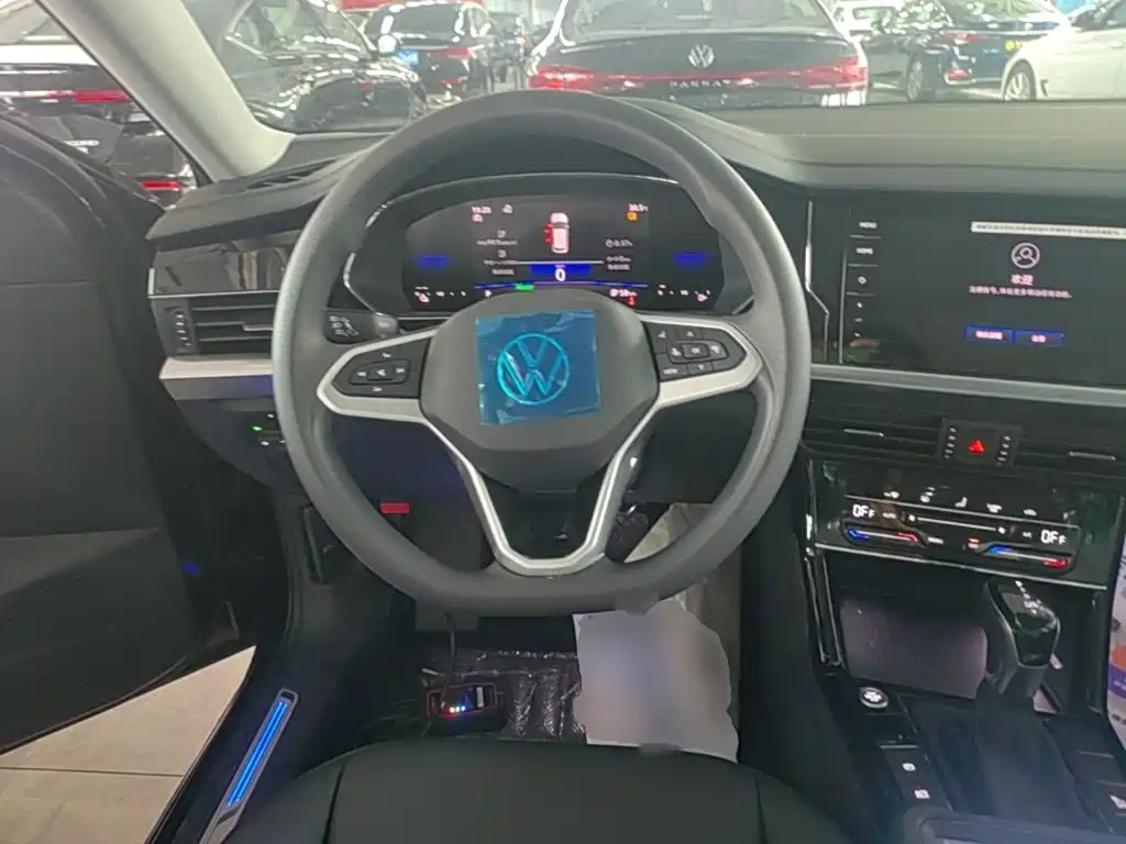 VOLKSWAGEN PASSAT NEW ENERGY