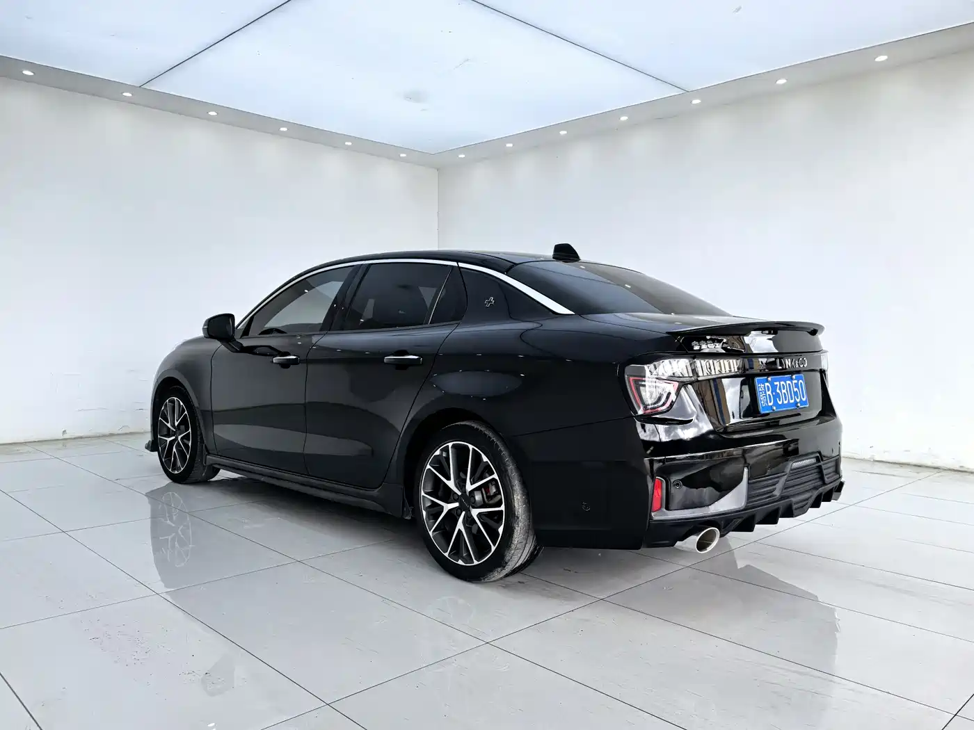 Lynk & Co 03 2018 1.5TD DCT Power Pro Version China V фото 6