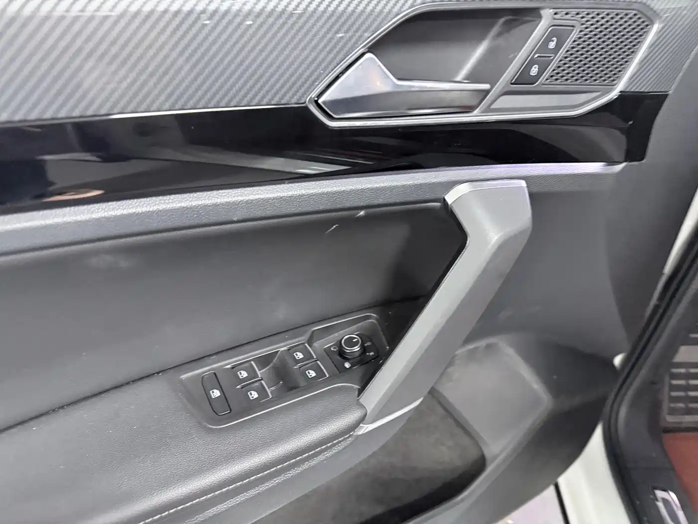 Volkswagen Tayron 2020 380TSI 4WD R-Line Smart Edition фото 7