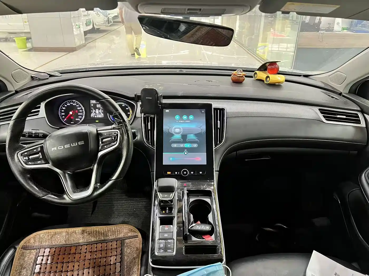 Фото 4 - Roewe i6 MAX EV