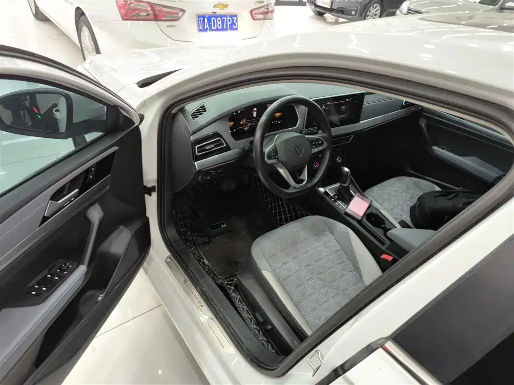Volkswagen Lavida 2023 280TSI DSG Comfort Edition фото 13