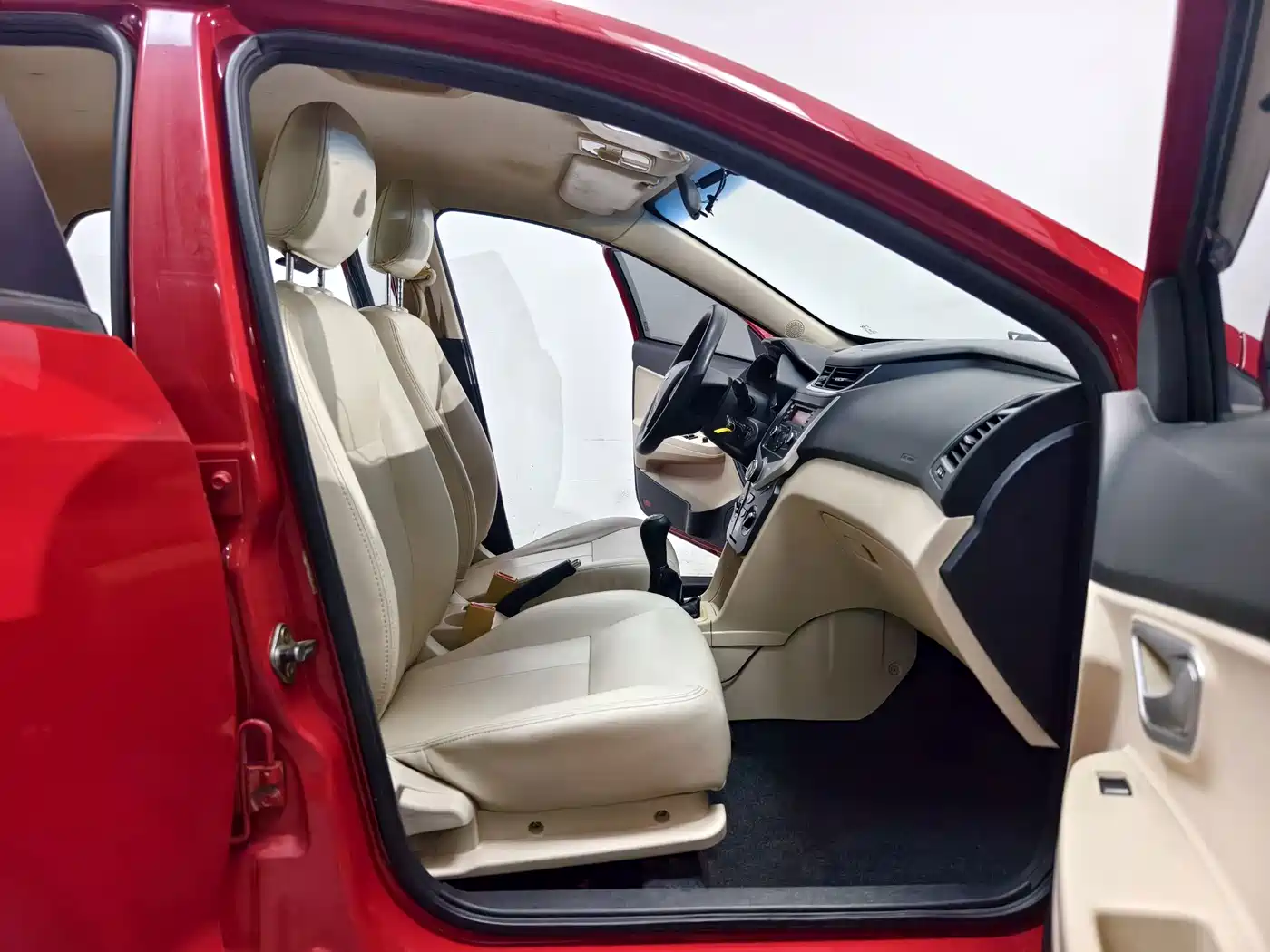 Chery Fengyun 2 2015 2015 1.5L Manual Trend Edition