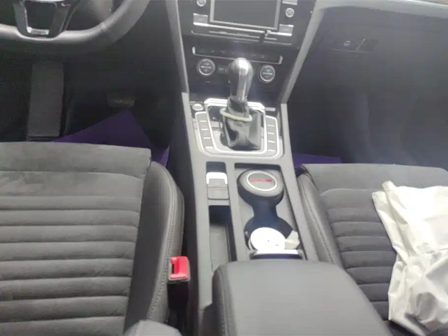 Volkswagen Magotan 2018 330TSI DSG Luxury фото 16