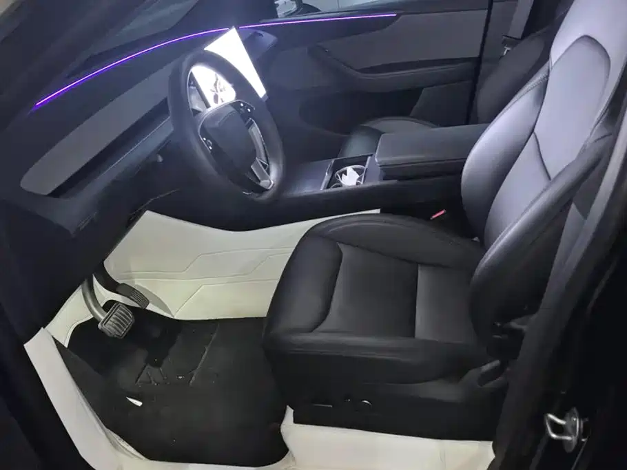 Tesla Model Y 2026 2026 Rear-Wheel Drive