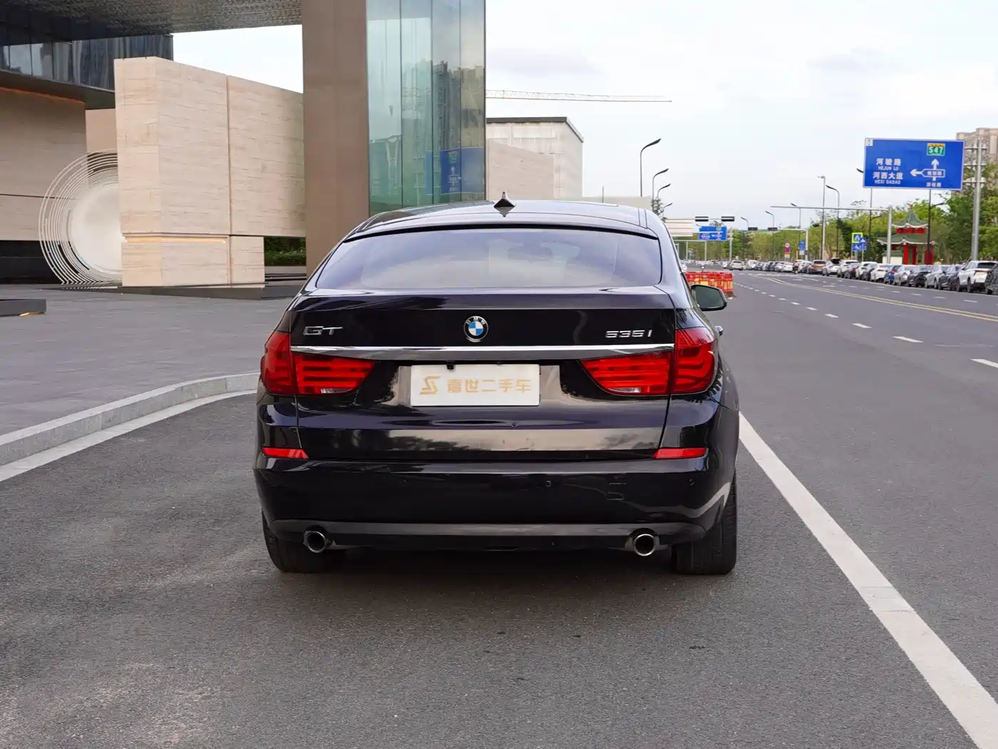 BMW 5 Series GT 2013 535i Leadership фото 11