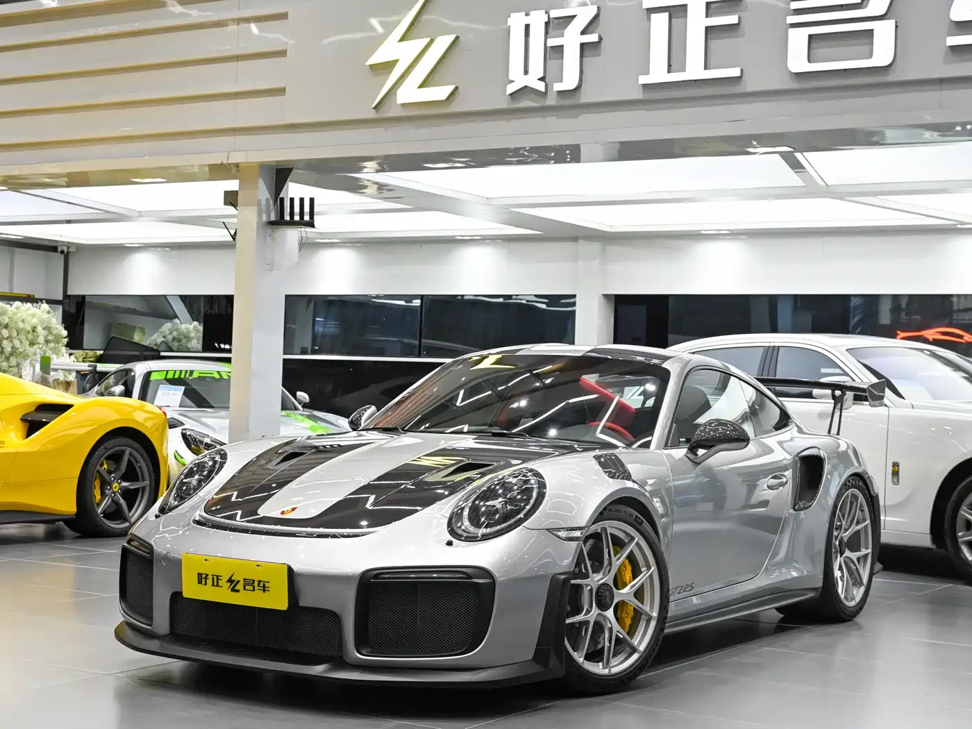 Porsche 911 2018 GT2 RS 3.8T фото 4