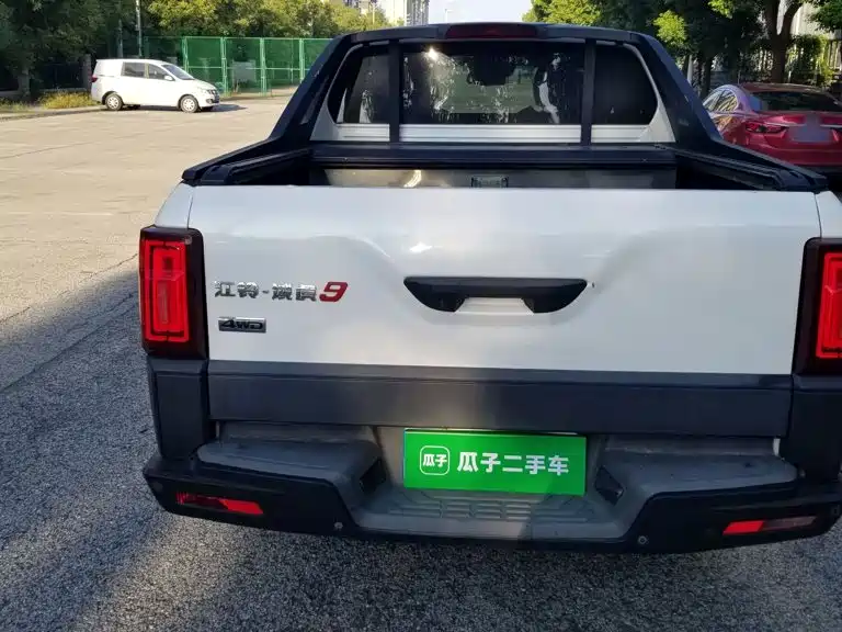 Jiangling Yuhu 9 2020 2020 2.0T Automatic Diesel 4WD Comfort