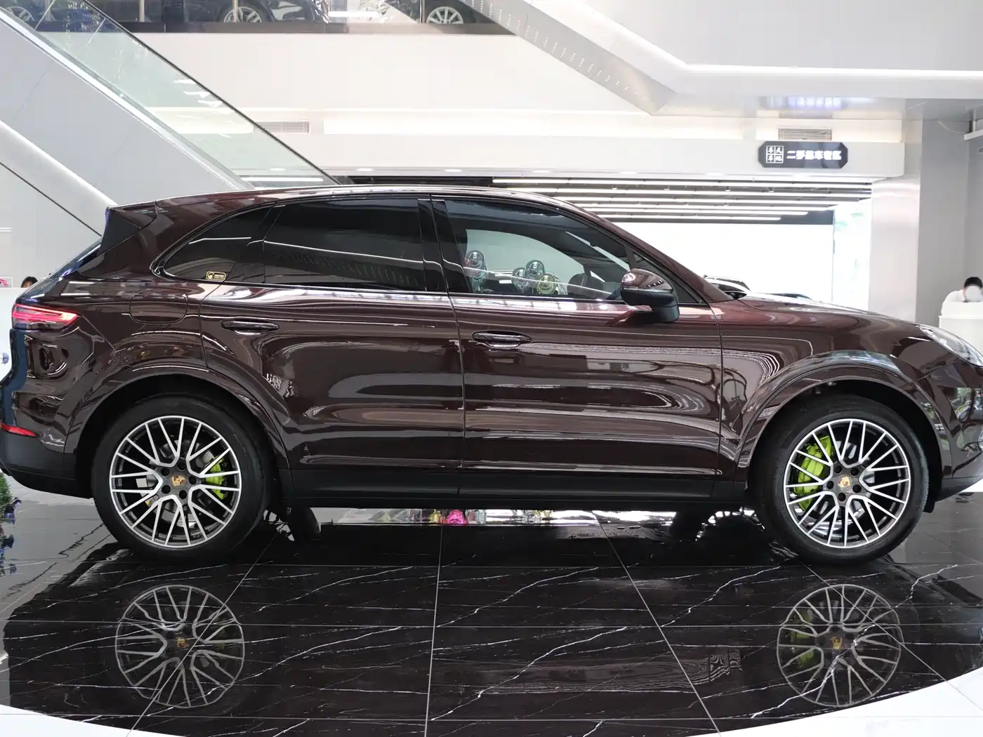 PORSCHE CAYENNE NEW ENERGY