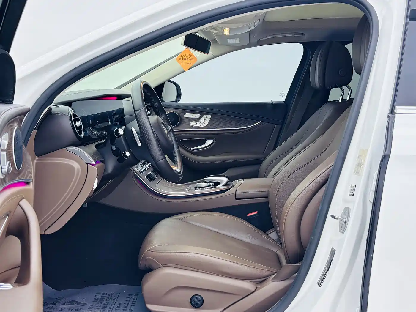 Фото 8 - Mercedes-Benz E-Class