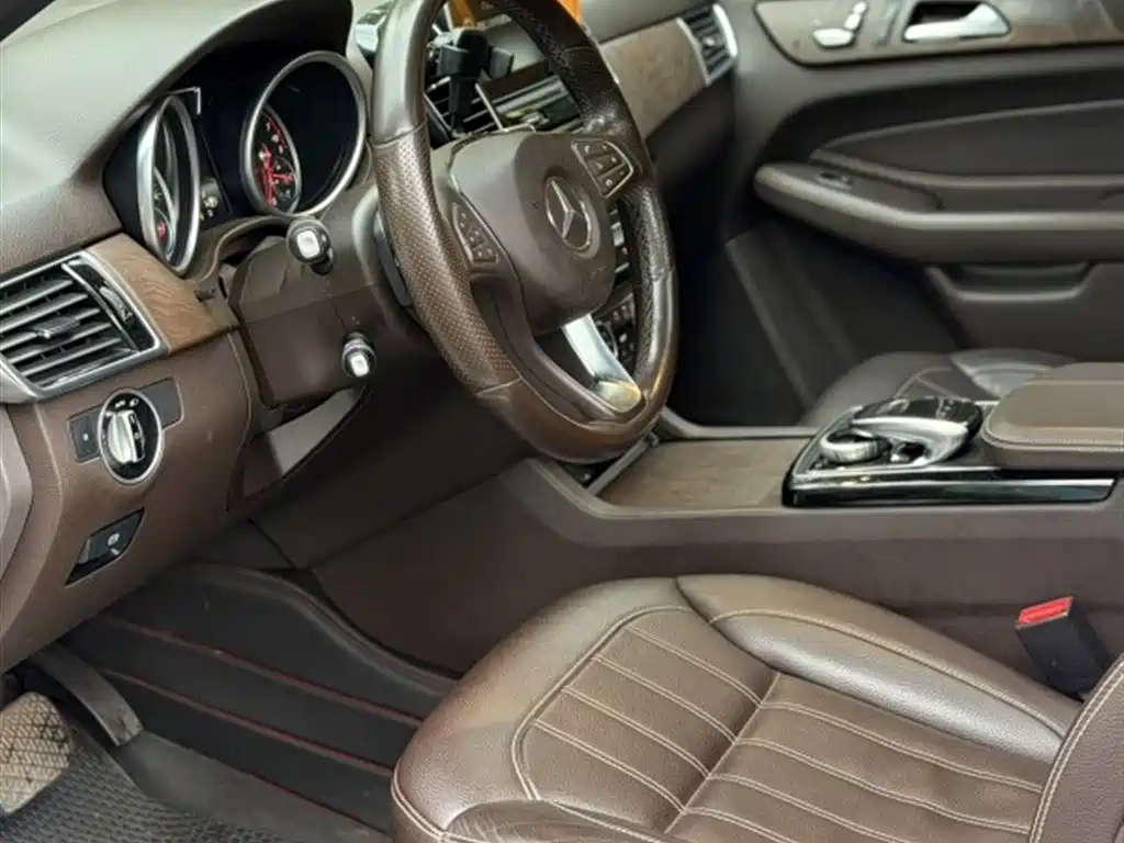 Mercedes-Benz GLE 2016 GLE 400 4MATIC фото 4