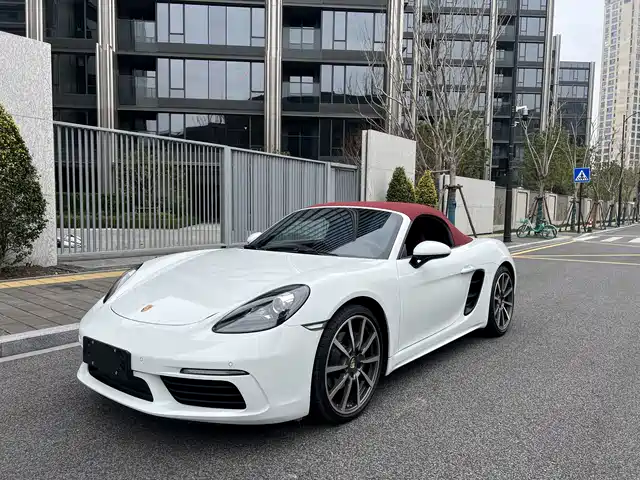 PORSCHE 718