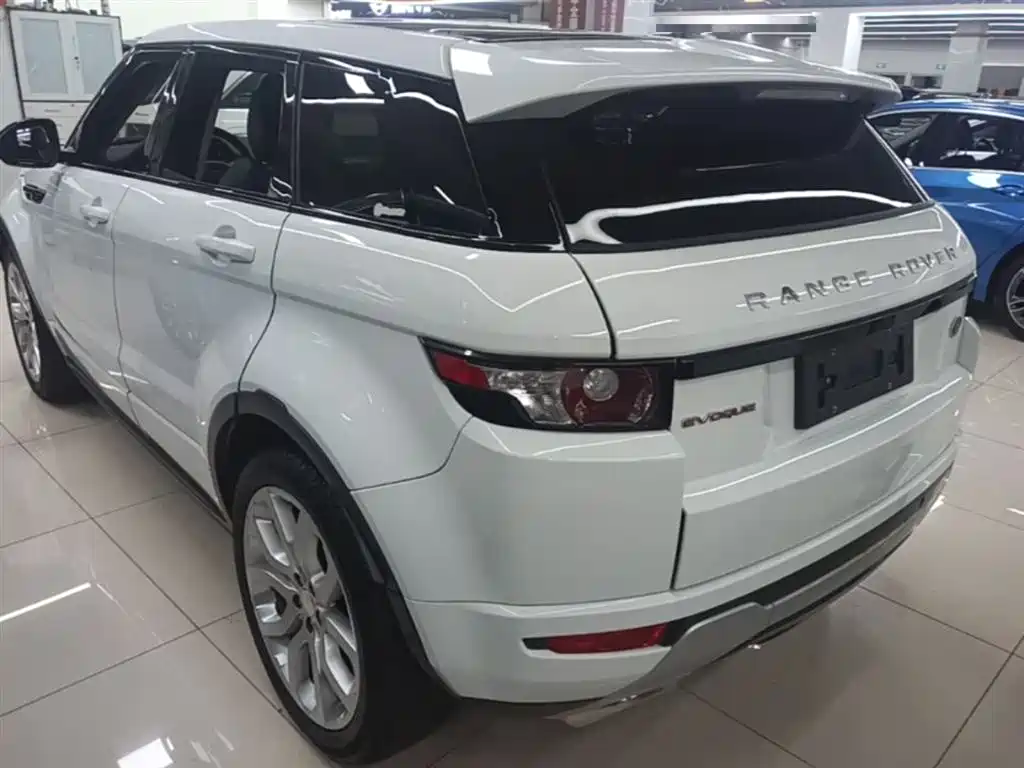 Land Rover Range Rover Evoque (Import) 2014 2.0T 5-door Brilliance Sport фото 5