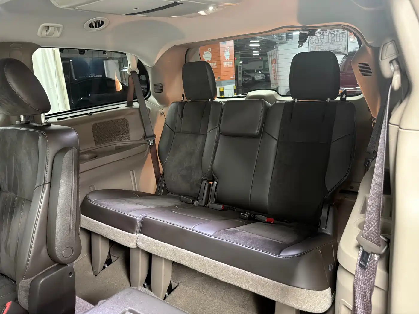 Chrysler Grand Voyager (Import) 2018 2013 3.6L Luxury Edition