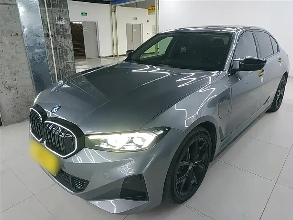 BMW i3 2022 eDrive 35 L