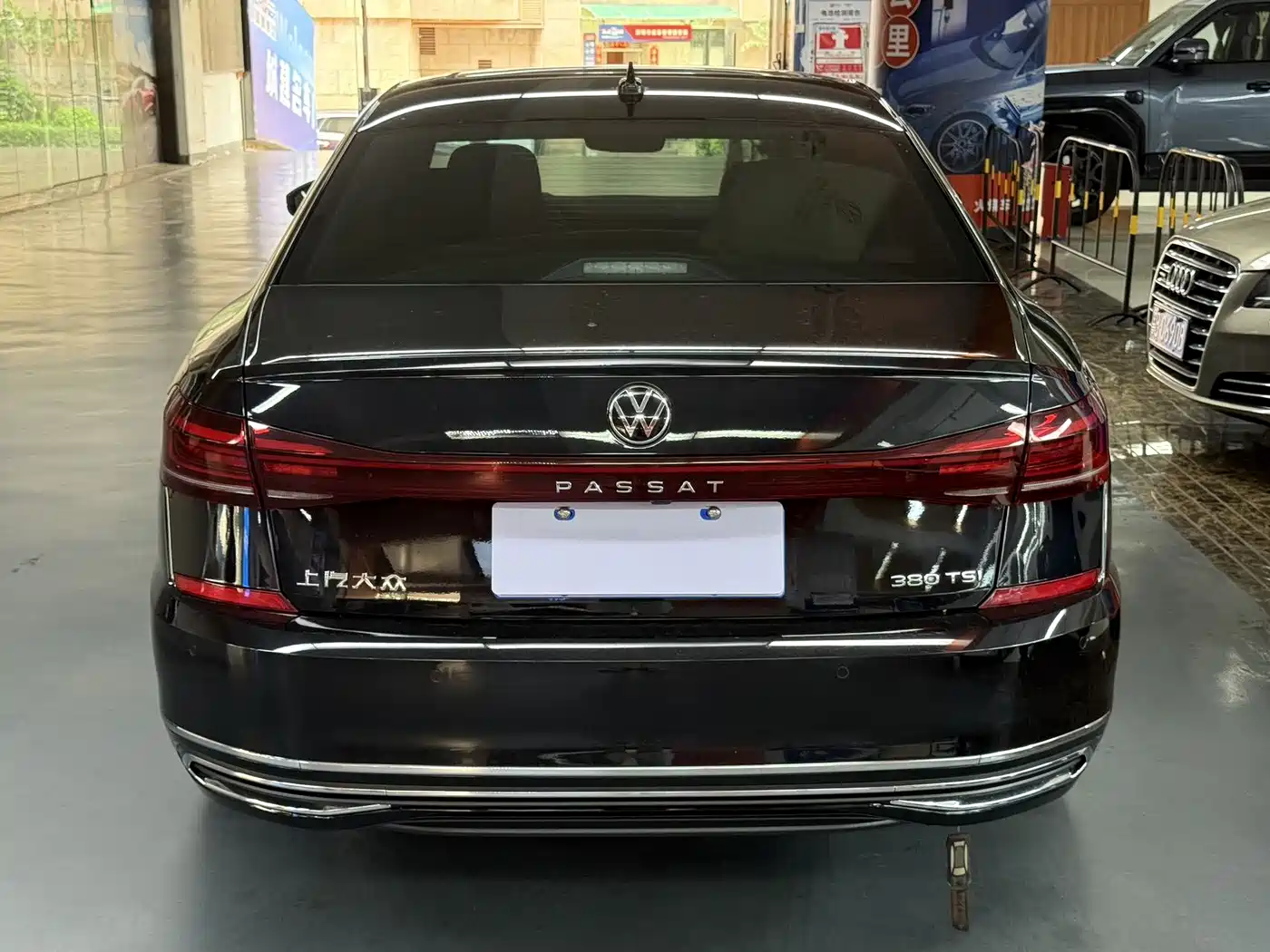 Volkswagen Passat 2025 Outstanding 380TSI Dragon Glory Edition фото 18
